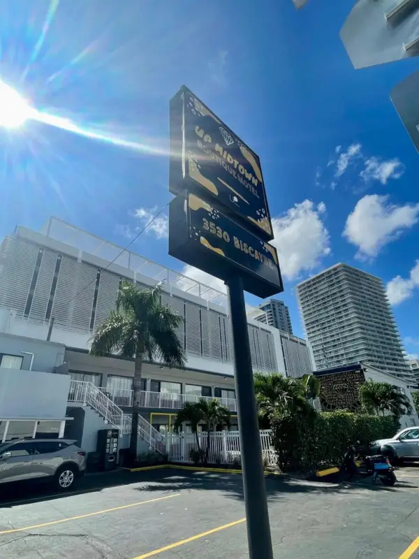 Up Midtown Hotel Main image